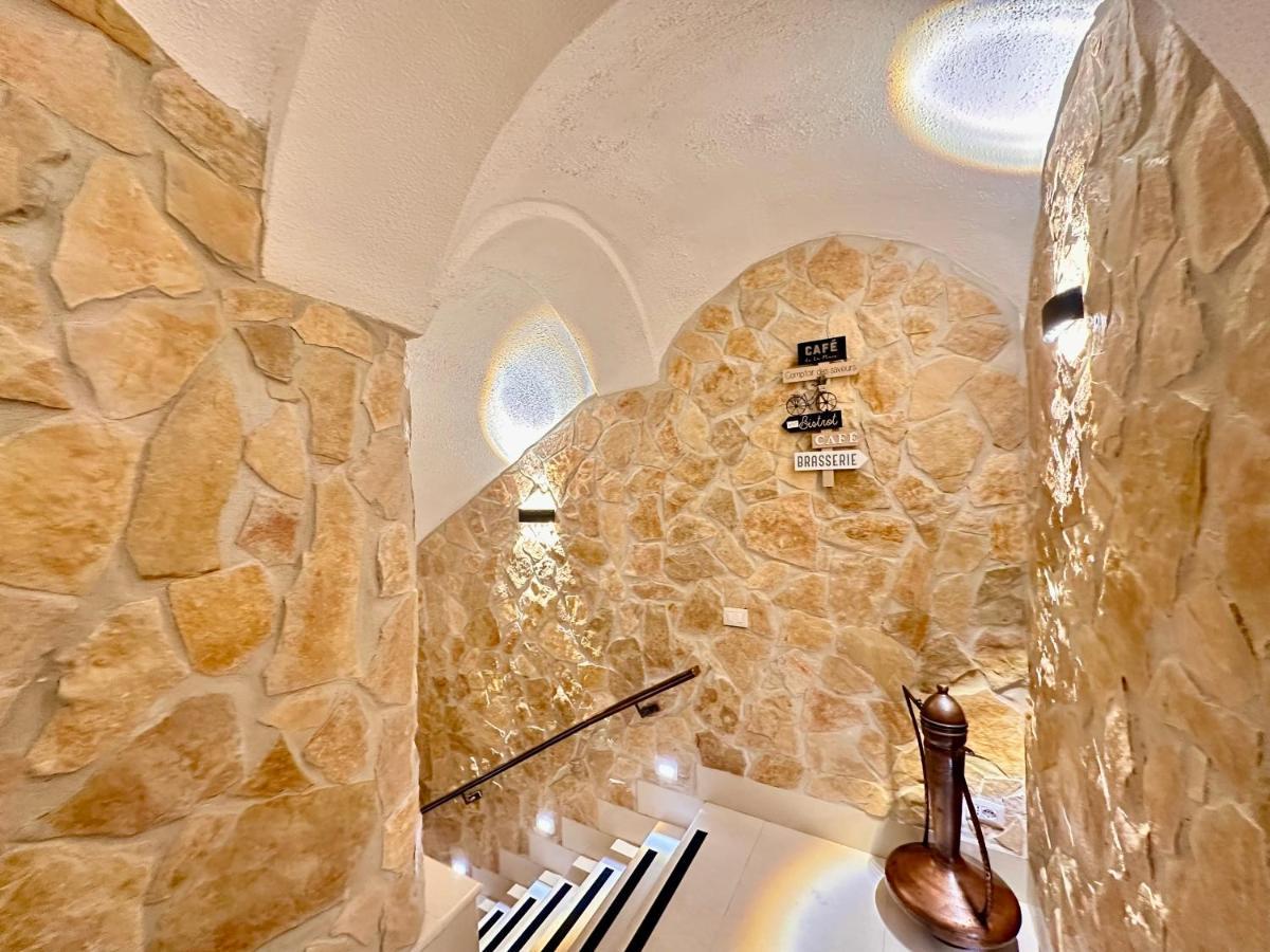 Window In The Stone Naples Hotel Luaran gambar