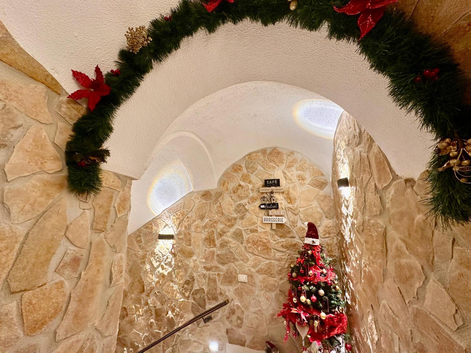 Window In The Stone Naples Hotel Luaran gambar